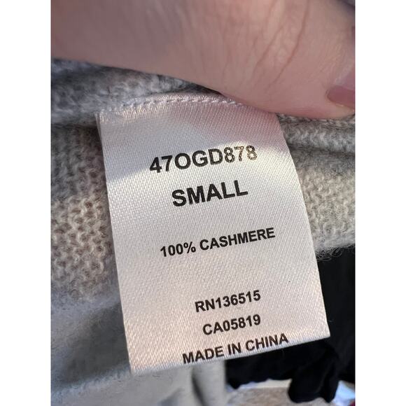 One Grey Day Sloane Gray V Neck 100% Cashmere Sweater size Small - Picture 7 of 10